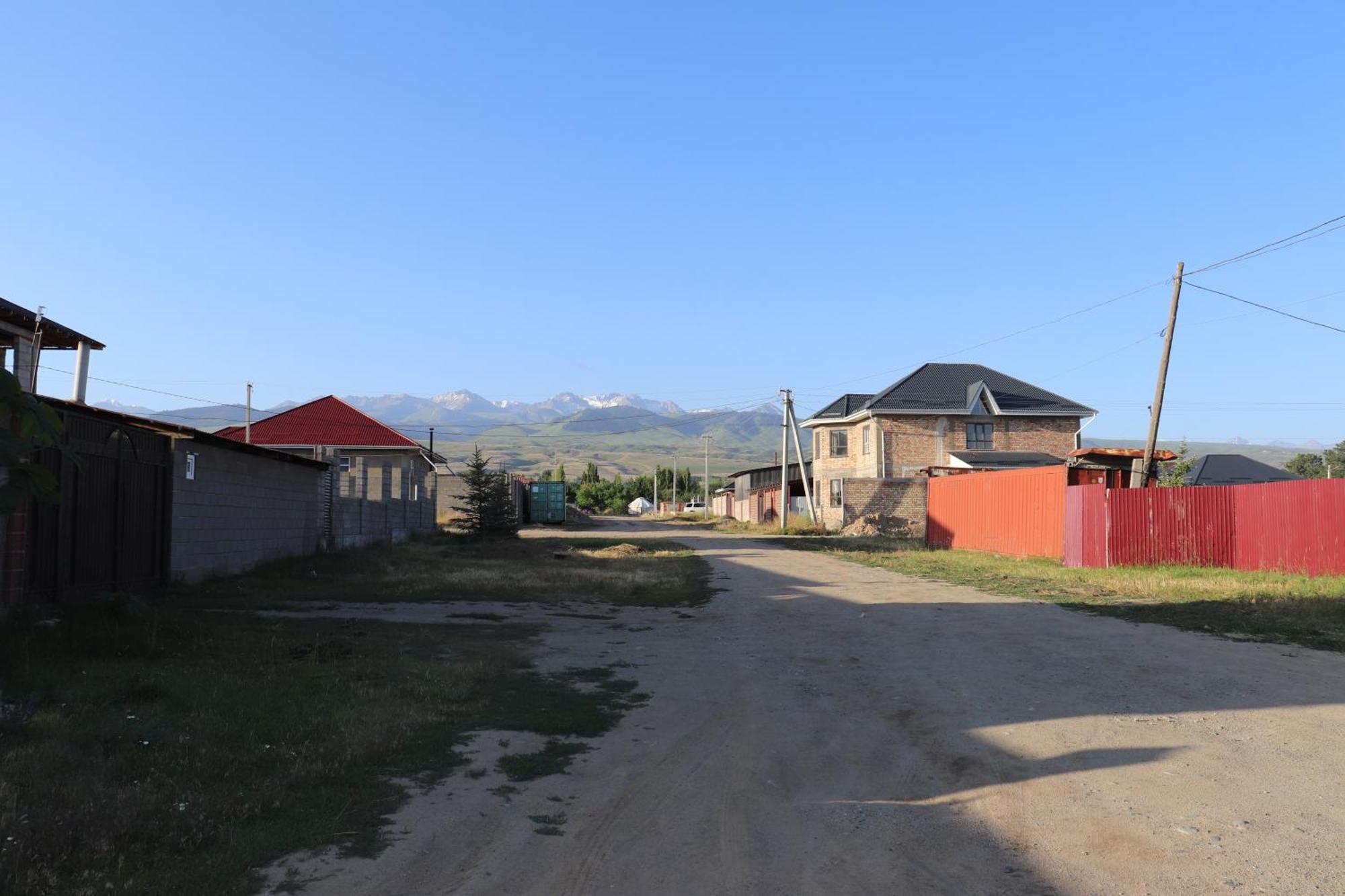 Happy Nomads Yurts & Hostel Каракол Екстер'єр фото