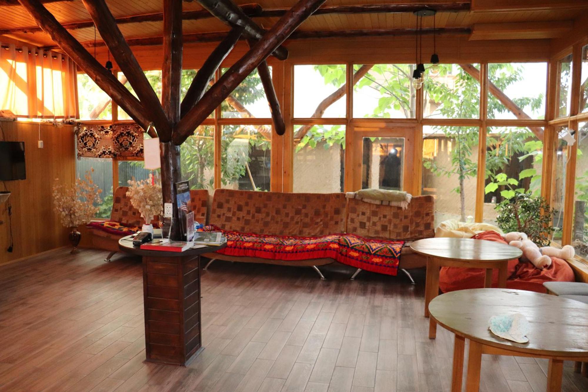 Happy Nomads Yurts & Hostel Каракол Екстер'єр фото